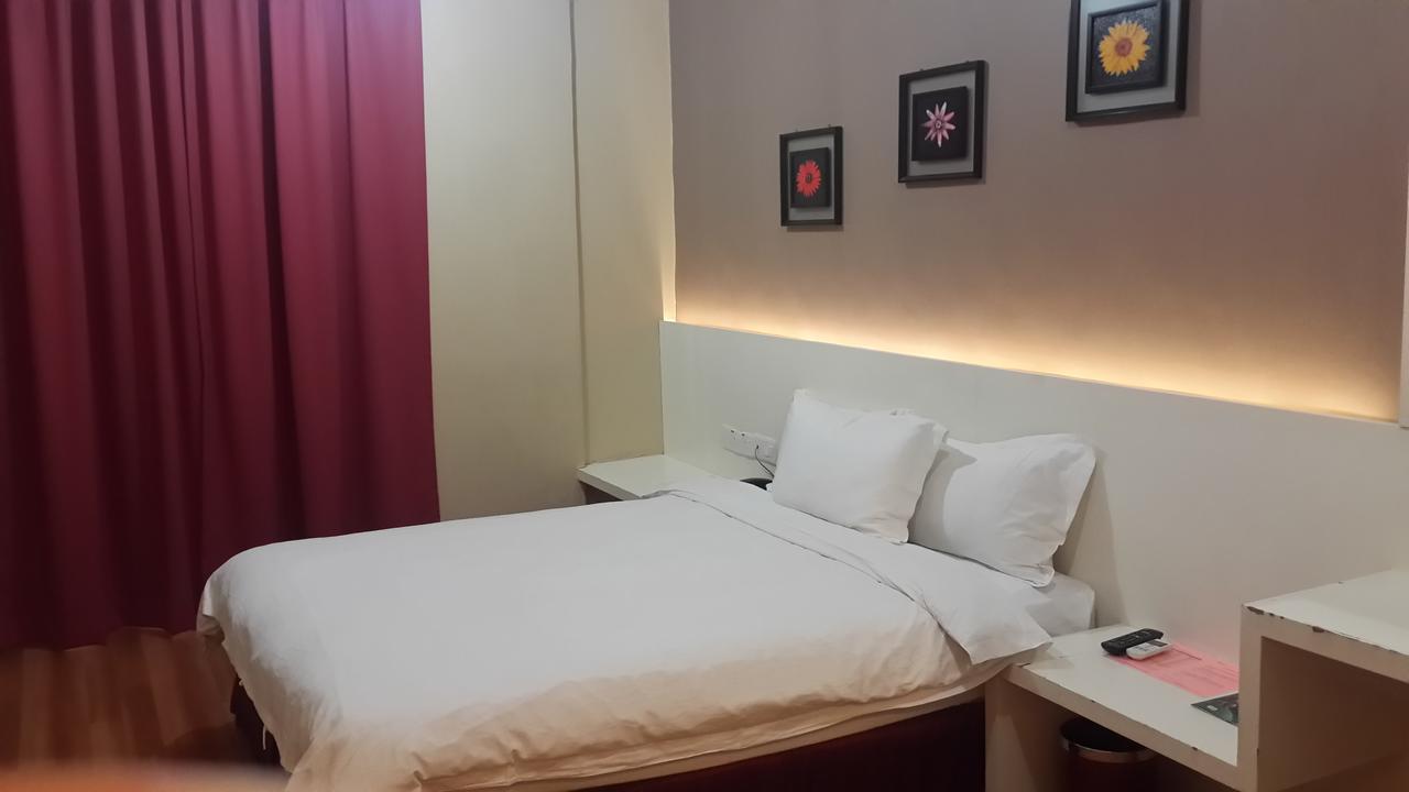 Avida Hotel Labuan Eksteriør bilde