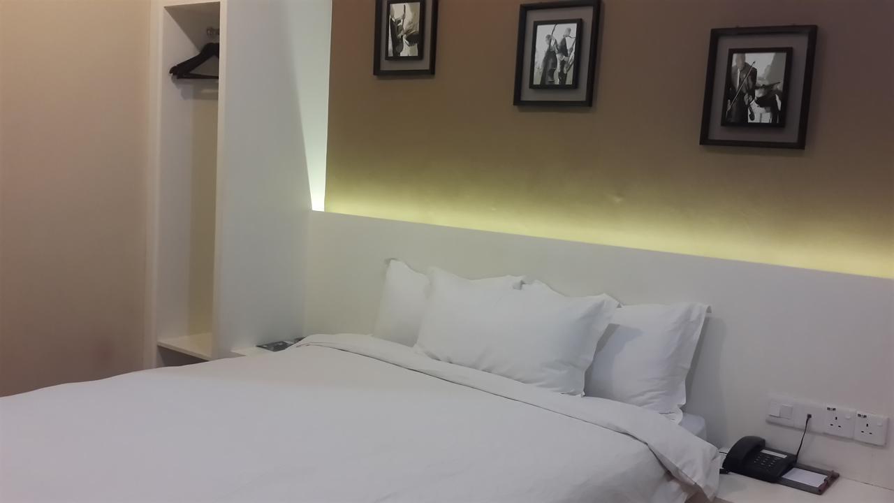 Avida Hotel Labuan Eksteriør bilde